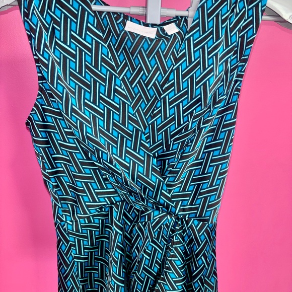 New York & Company STRETCH blue& black sleeveless summer wrap top (Size XS) - Picture 2 of 8